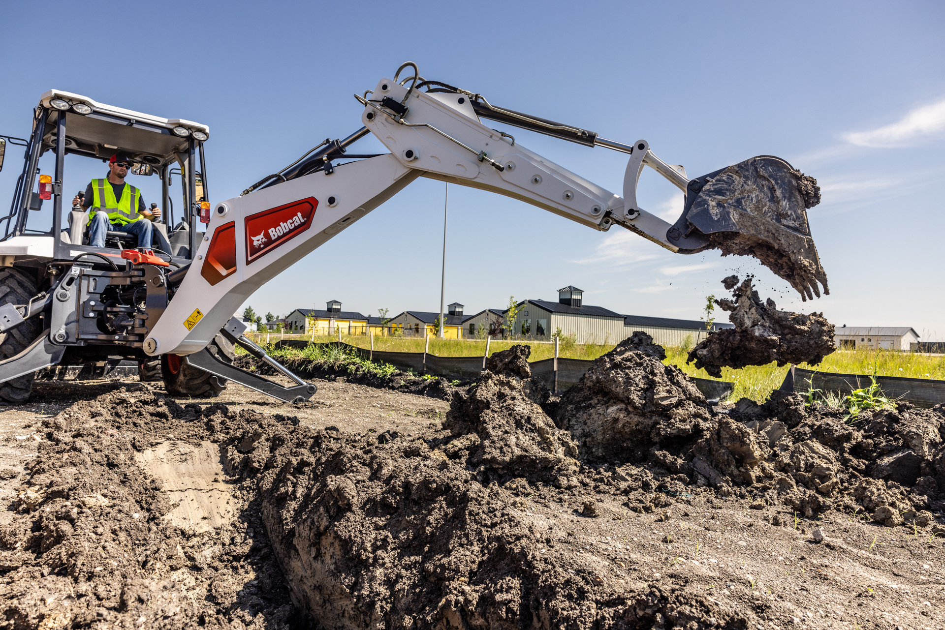 Bobcat B760 Backhoe Loader 6A6F4567 080124